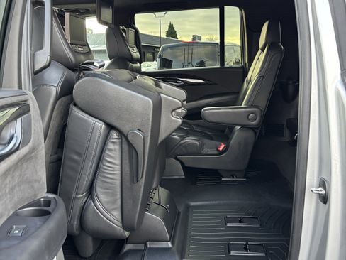 Used 2018 Cadillac Escalade ESV Platinum image 24