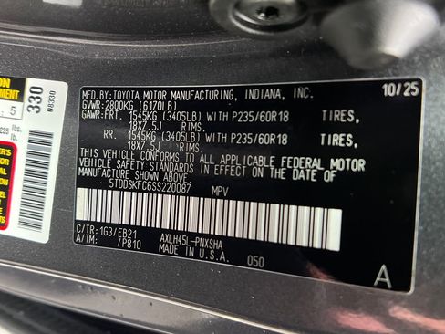 Used 2025 Toyota Sienna XSE w/ XSE Plus Package AWD/4WD image 29
