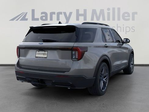 New 2026 Ford Explorer ST-Line w/ ST-Line Street Pack image 8