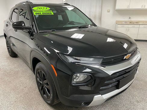 Used 2023 Chevrolet TrailBlazer LT image 3