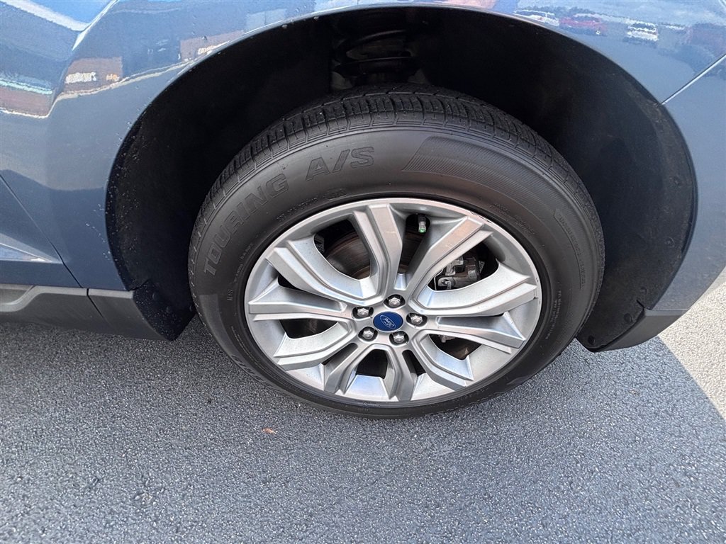 Used 2019 Ford Edge Titanium w/ Cargo Accessory Package FWD image 33