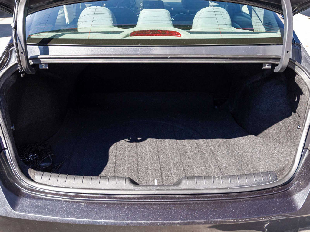 Used 2023 Hyundai Elantra SEL w/ Cargo Package FWD image 34