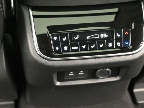 New 2026 INFINITI QX80 Luxe image 16