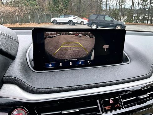 Used 2023 Acura MDX SH-AWD image 14