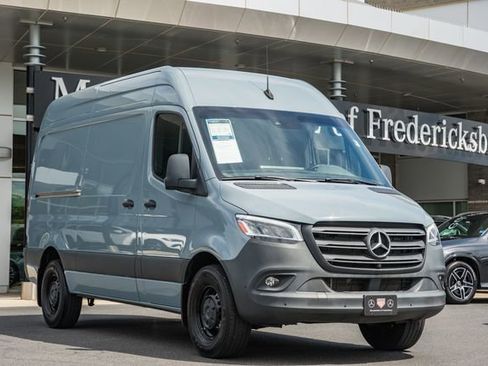 Used 2024 Mercedes-Benz Sprinter 2500 image 1