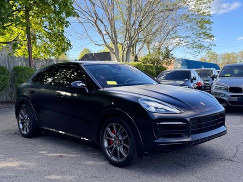 Used 2022 Porsche Cayenne GTS AWD/4WD image 8