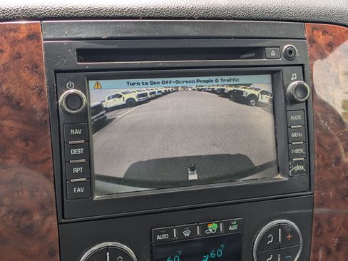 Used 2007 Chevrolet Tahoe LTZ w/ LTZ Preferred Equipment Group AWD/4WD image 24