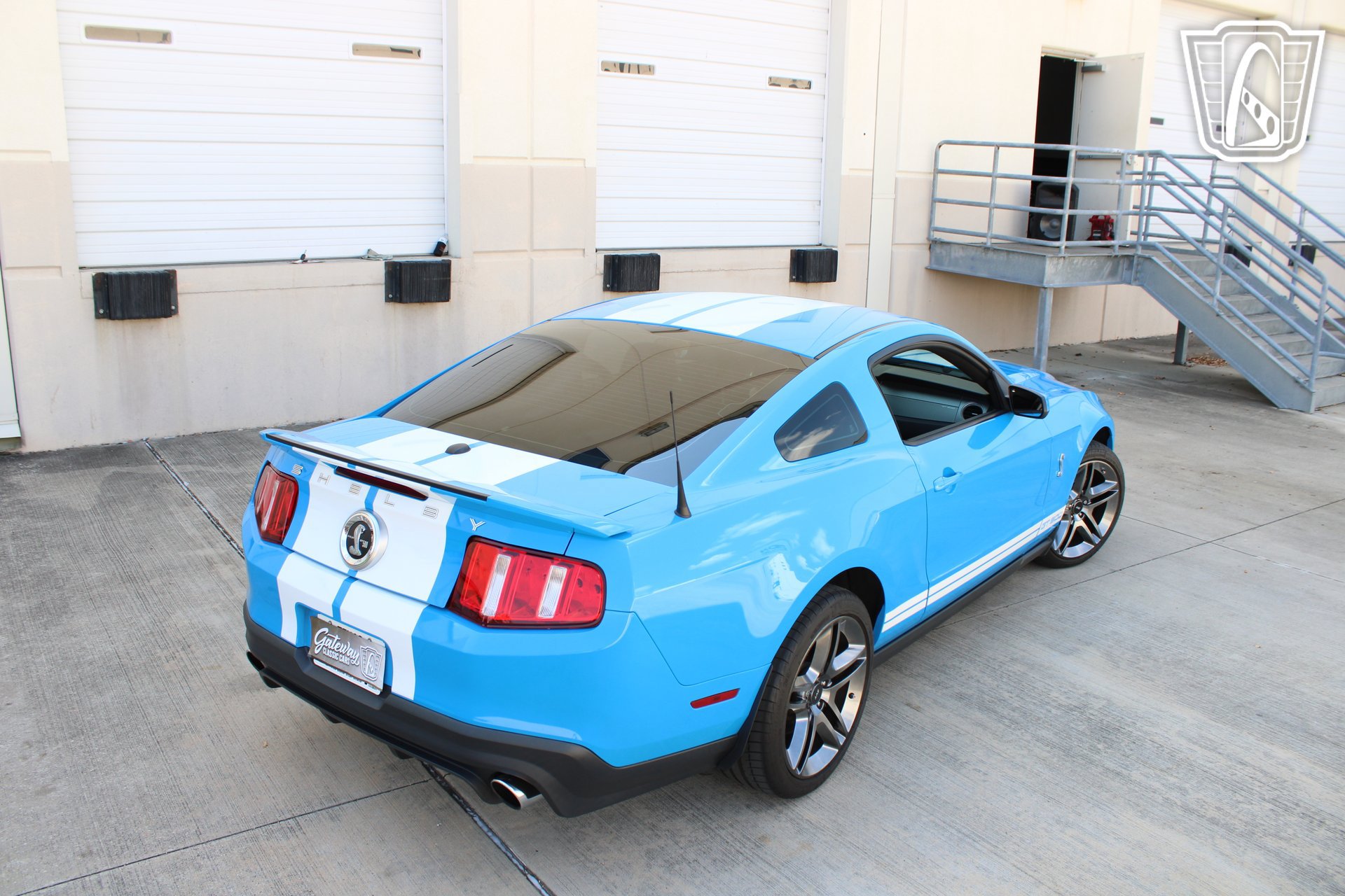 Used 2010 Ford Mustang Shelby GT500 RWD image 28