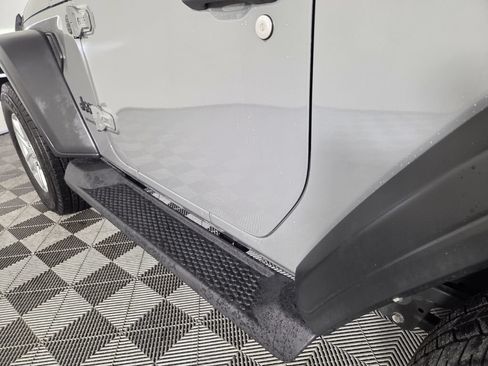 Used 2022 Jeep Wrangler Sport AWD/4WD image 14