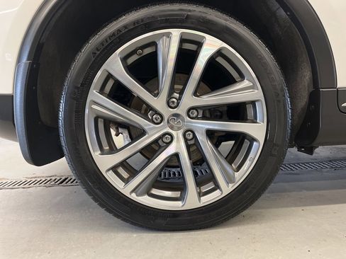 Used 2017 INFINITI QX50 AWD w/ Deluxe Touring Package image 35
