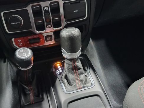 Used 2020 Jeep Wrangler Unlimited Rubicon AWD/4WD image 22