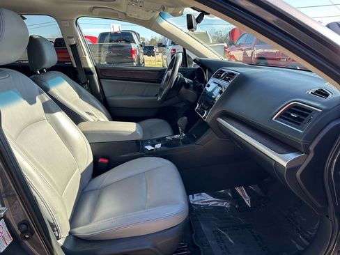 Used 2018 Subaru Outback 3.6R Limited image 5