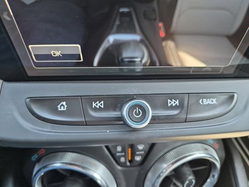 Used 2018 Chevrolet Camaro SS image 16