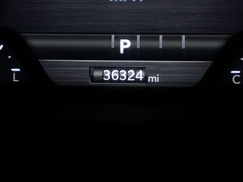 Used 2025 RAM 1500 Laramie AWD/4WD image 37