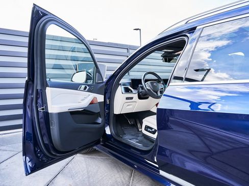 Used 2024 BMW ALPINA XB7 ALPINA XB7 image 31