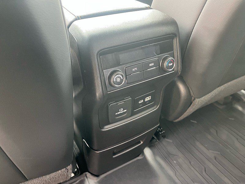 Used 2023 GMC Acadia AT4 AWD/4WD image 17