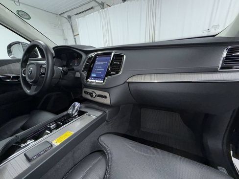 Used 2024 Volvo XC90 B6 Ultimate w/ Protection Package Premier AWD/4WD image 19