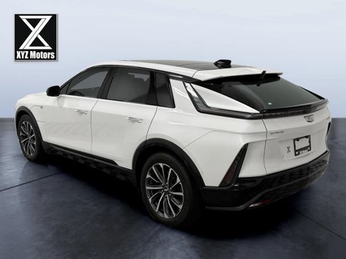 Used 2024 Cadillac Lyriq Sport RWD image 4