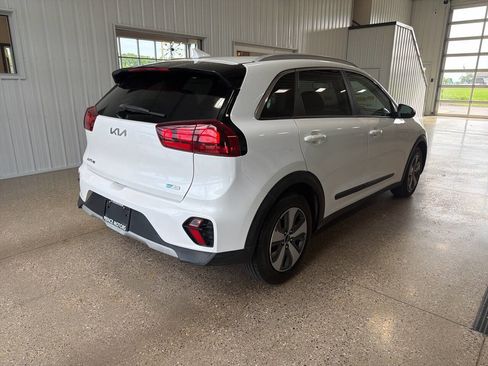 Used 2022 Kia Niro LX FWD image 4