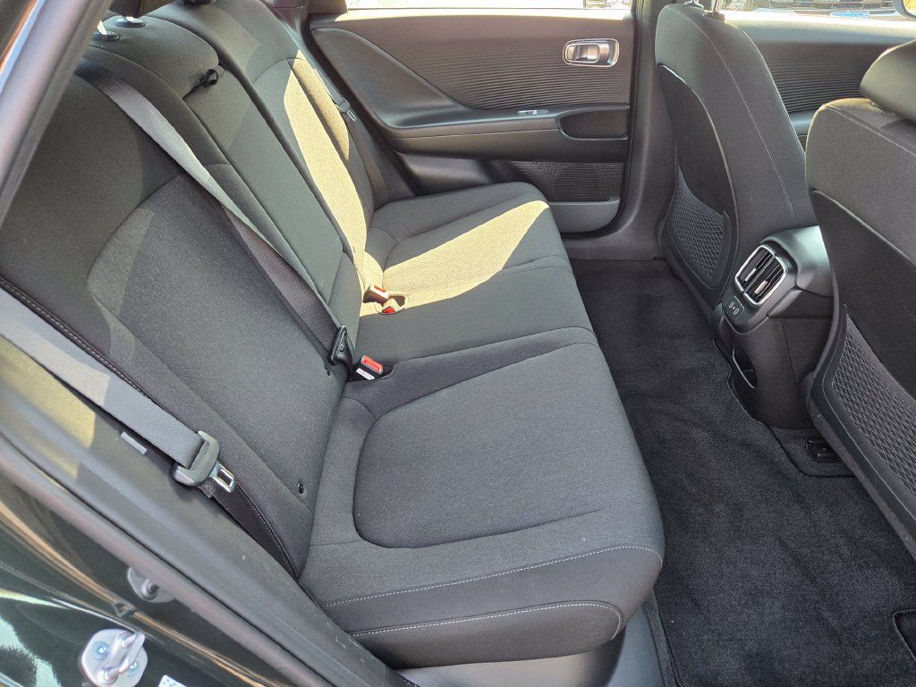 Certified 2023 Hyundai Ioniq 6 SE RWD image 16