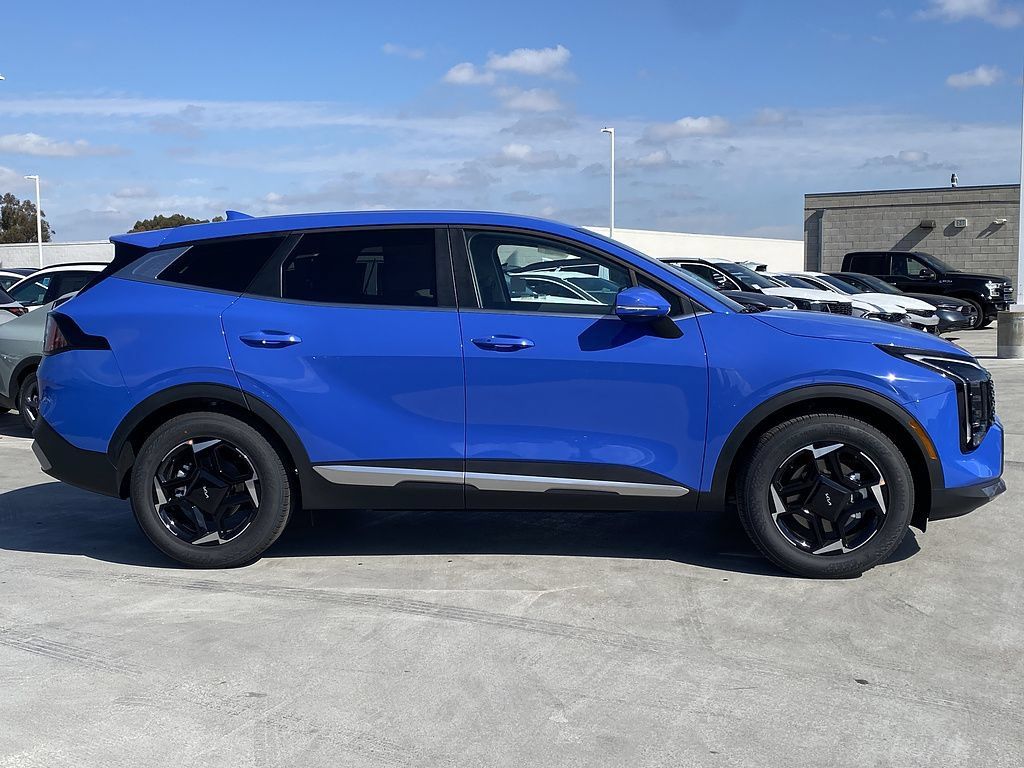New 2026 Kia Sportage EX FWD image 2