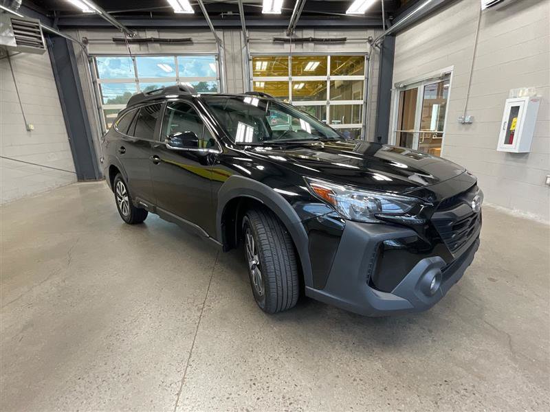 Used 2023 Subaru Outback Premium AWD/4WD image 7