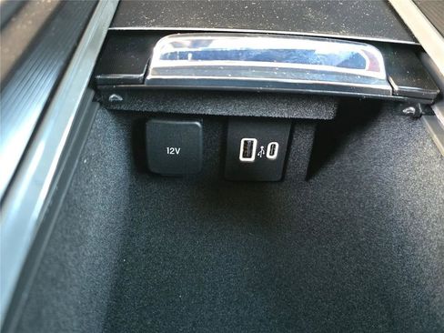 New 2026 Lincoln Corsair Premiere image 17