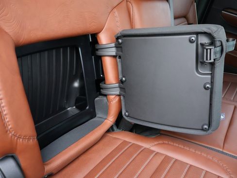 Used 2025 GMC Sierra 1500 Denali Ultimate image 17