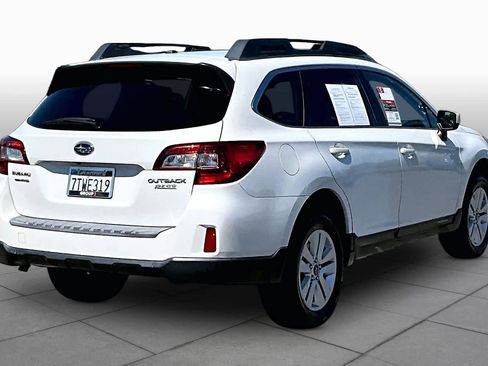 Used 2015 Subaru Outback 2.5i Premium AWD/4WD image 12