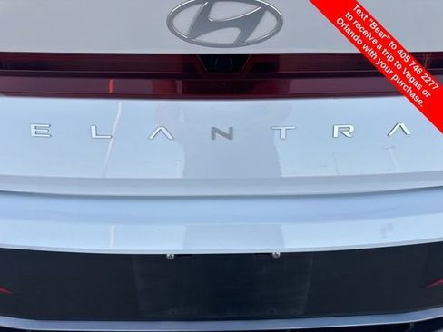 Used 2024 Hyundai Elantra SEL image 10