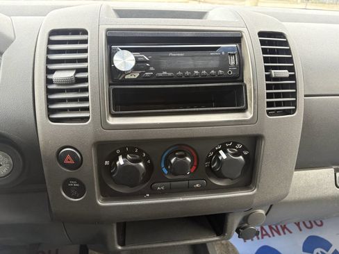 Used 2011 Suzuki Equator 2WD Extended Cab image 10