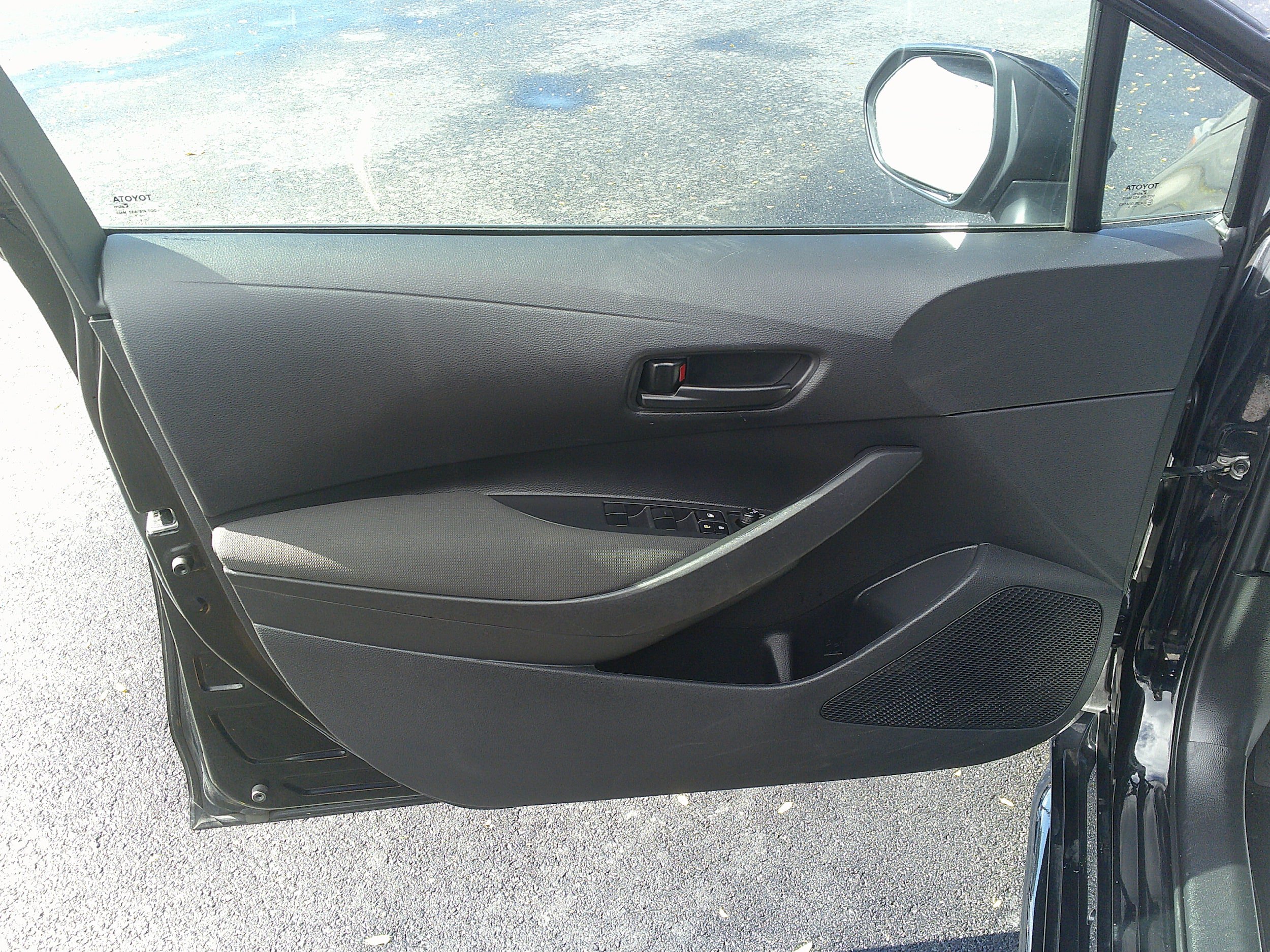 Used 2024 Toyota Corolla LE FWD image 13