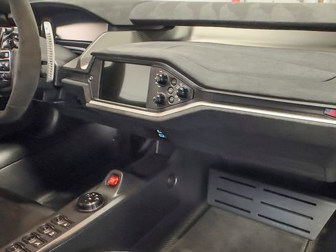 Used 2020 Ford GT Carbon Series image 45