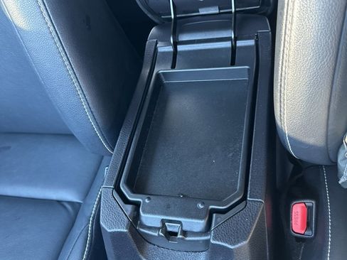 Used 2018 Toyota RAV4 Limited image 15