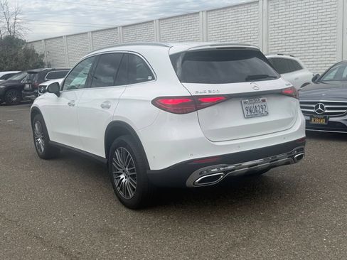 Used 2026 Mercedes-Benz GLC 300 4MATIC image 3
