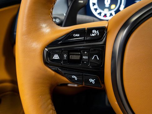 Used 2021 Aston Martin DBX image 58