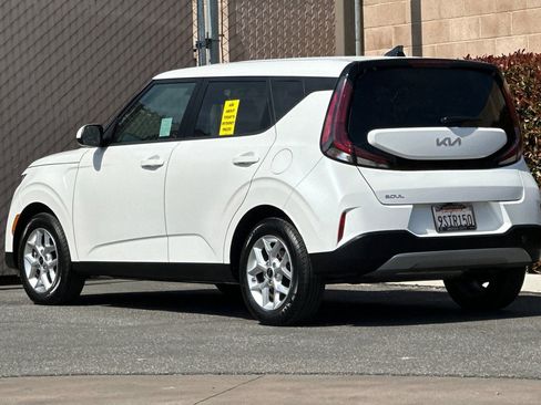 Used 2025 Kia Soul LX w/ LX Technology Package image 6