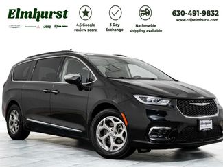 Used 2023 Chrysler Pacifica Limited FWD video 1
