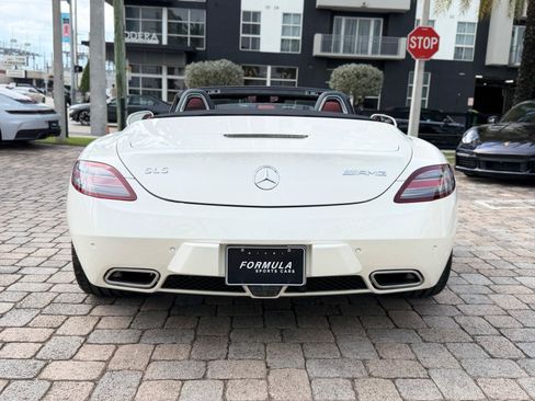 Used 2012 Mercedes-Benz SLS AMG Roadster image 19