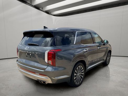Used 2025 Hyundai Palisade Calligraphy FWD image 5