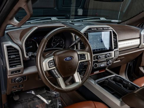 Used 2022 Ford F250 King Ranch w/ King Ranch Ultimate Package AWD/4WD image 17