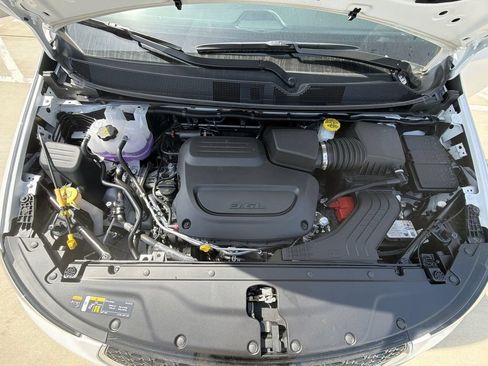 New 2026 Chrysler Pacifica Select FWD image 18