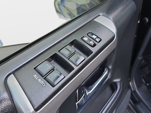 Used 2021 Toyota 4Runner SR5 AWD/4WD image 28