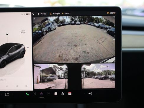 Used 2023 Tesla Model Y Long Range AWD/4WD image 39