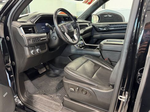 Used 2022 GMC Yukon Denali AWD/4WD image 32