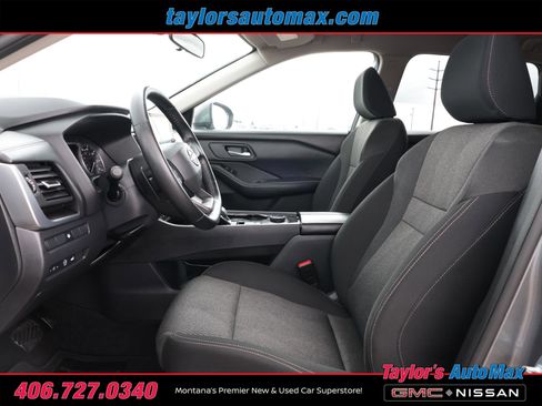 Used 2025 Nissan Rogue SV image 5