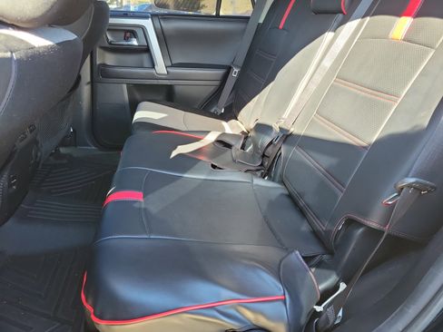 Used 2018 Toyota 4Runner SR5 image 10