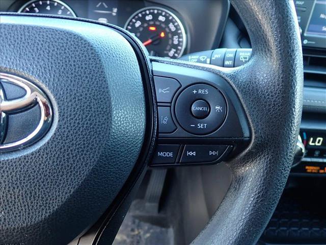 Used 2022 Toyota RAV4 XLE AWD/4WD image 15
