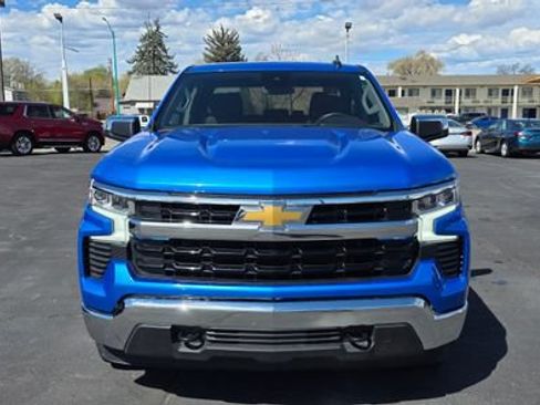 Used 2025 Chevrolet Silverado 1500 LT AWD/4WD image 4