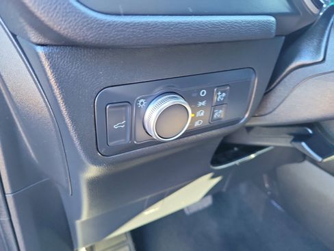 Certified 2022 Ford Escape SE w/ SE Sport Appearance Package image 21